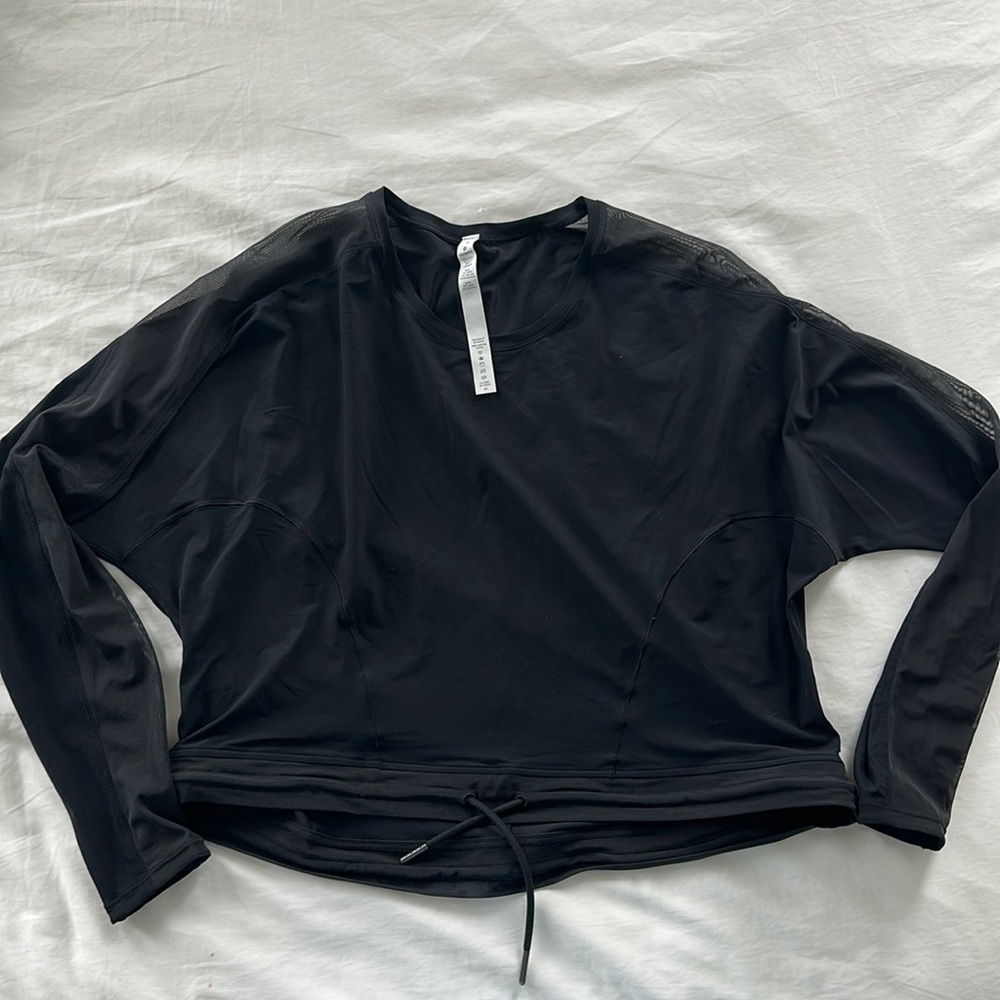 Mesh sleeve lululemon top